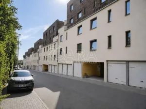 Pronájem bytu 2+kk, Praha - Košíře, Linhartova, 81 m2