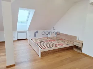 Pronájem bytu 2+kk, Praha, Rektorská, 72 m2