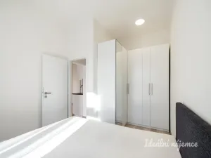 Pronájem bytu 2+kk, Praha - Smíchov, Jindřicha Plachty, 40 m2