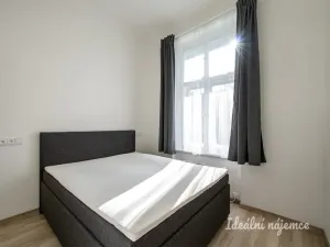 Pronájem bytu 2+kk, Praha - Smíchov, Jindřicha Plachty, 40 m2