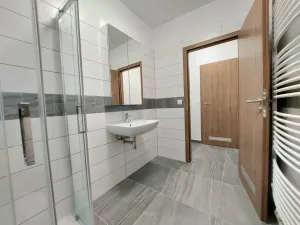 Pronájem bytu 2+kk, Hrochův Týnec, Nádražní, 44 m2