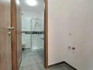 Pronájem bytu 2+kk, Hrochův Týnec, Nádražní, 44 m2