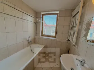 Pronájem bytu 1+kk, Hradec Králové, Na Střezině, 36 m2