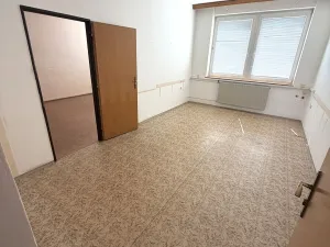Pronájem kanceláře, Velké Meziříčí, Třebíčská, 400 m2