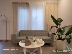 Pronájem obchodního prostoru, Praha - Vysočany, Freyova, 57 m2