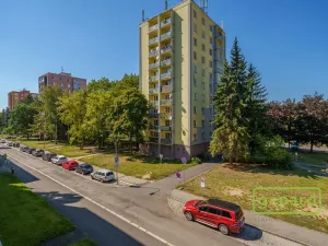 Prodej bytu 2+1, Karlovy Vary, Krymská, 55 m2