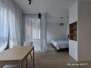 Pronájem bytu 1+kk, Praha - Smíchov, U Lihovaru, 31 m2