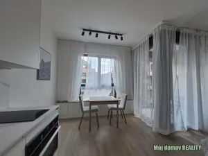 Pronájem bytu 1+kk, Praha - Smíchov, U Lihovaru, 31 m2