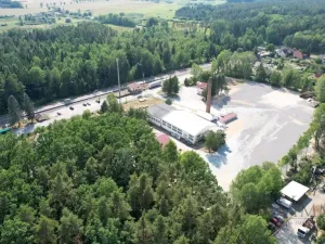 Pronájem skladu, Jílovice, 18100 m2