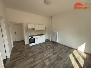 Pronájem bytu 2+1, Náchod, Hrašeho, 68 m2