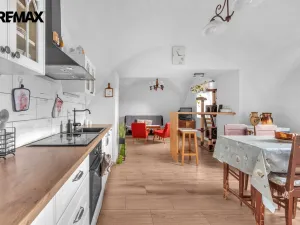 Prodej rodinného domu, Šonov, 237 m2