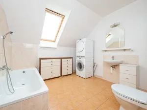Pronájem rodinného domu, Pardubice - Svítkov, Laty Brandisové, 146 m2