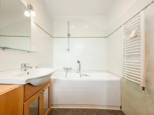 Prodej bytu 2+1, Pardubice - Zelené Předměstí, Sladkovského, 76 m2