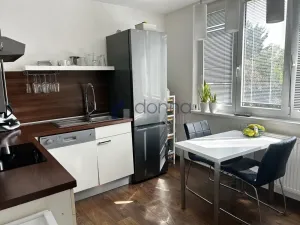 Pronájem bytu 3+1, Praha, Tasovská, 72 m2