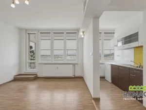 Pronájem bytu 1+kk, Zlín, Ševcovská, 33 m2
