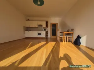 Pronájem bytu 2+kk, Praha - Kunratice, Merhoutova, 60 m2