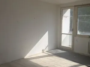 Prodej bytu 3+1, Ústí nad Labem - Mojžíř, Jindřicha Plachty, 76 m2