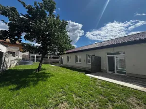 Pronájem bytu 4+kk, Plaňany, Náměstí, 81 m2