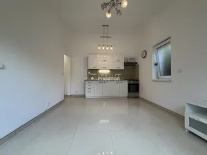 Pronájem rodinného domu, Praha - Letňany, Boletická, 42 m2
