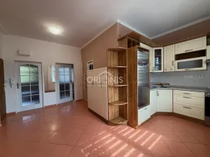 Pronájem bytu 2+1, Chomutov, náměstí Dr. Beneše, 60 m2