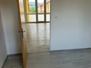 Prodej bytu 3+1, Horní Planá, Sídliště Míru, 78 m2