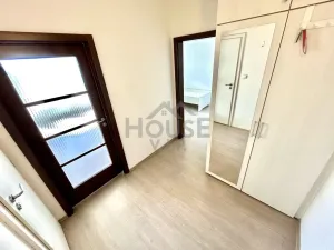 Pronájem bytu 2+kk, Praha - Černý Most, Kpt. Stránského, 44 m2