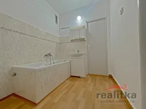 Pronájem bytu 2+1, Opava - Kateřinky, Edvarda Beneše, 51 m2