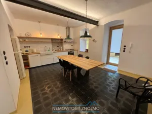 Pronájem bytu 2+kk, Znojmo, Na Kopečku, 52 m2