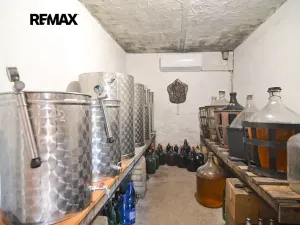 Prodej vinného sklepa, Tvrdonice, 46 m2