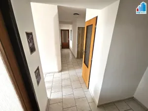 Pronájem bytu 4+1, Švihov, nám. T. G. Masaryka, 120 m2