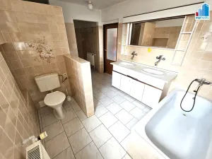 Pronájem bytu 4+1, Švihov, nám. T. G. Masaryka, 120 m2