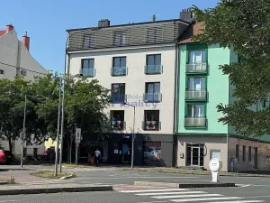 Pronájem bytu 3+kk, Hradec Králové, Chelčického, 95 m2