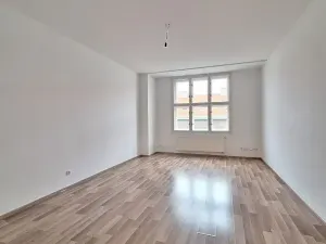Pronájem bytu 3+kk, Praha - Žižkov, Roháčova, 80 m2
