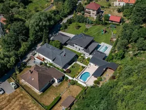 Prodej rodinného domu, Benátky, 241 m2