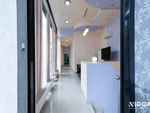 Prodej obchodního prostoru, Praha - Dejvice, Kolejní, 91 m2