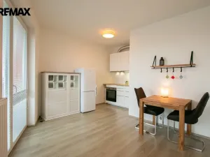 Prodej bytu 1+kk, Praha - Zličín, Sazovická, 33 m2