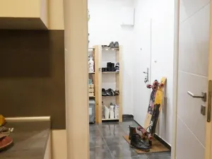 Pronájem bytu 2+kk, Praha - Holešovice, Bubenské nábřeží, 45 m2
