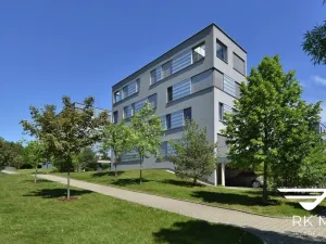 Pronájem bytu 1+kk, Praha - Prosek, Valečovská, 45 m2