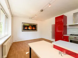 Prodej bytu 2+kk, Plzeň - Lobzy, Živnostenská, 40 m2