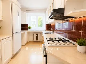 Prodej bytu 2+1, Břidličná, Komenského, 56 m2