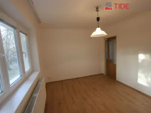 Pronájem bytu 2+1, Praha - Uhříněves, V bytovkách, 60 m2