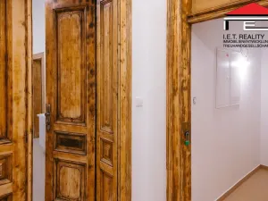 Prodej kanceláře, Frýdek-Místek, Zámecké nám., 89 m2