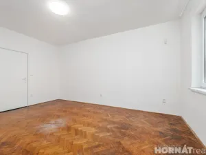 Pronájem bytu 2+1, Praha - Vršovice, Karpatská, 56 m2