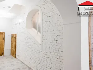Prodej kanceláře, Frýdek-Místek, Zámecké nám., 74 m2