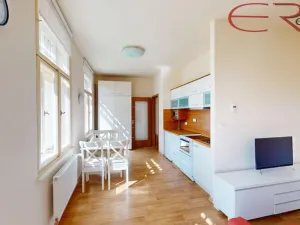 Pronájem bytu 2+kk, Jablonec nad Nisou, Máchova, 38 m2