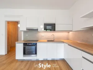Pronájem bytu 1+kk, Uherské Hradiště, 28. října, 46 m2