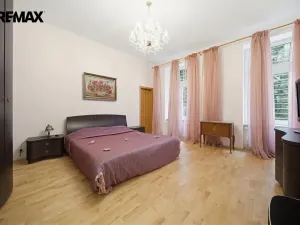 Prodej obchodního prostoru, Karlovy Vary, Moravská, 160 m2