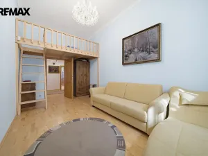 Prodej obchodního prostoru, Karlovy Vary, Moravská, 160 m2