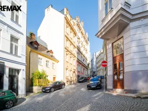 Prodej obchodního prostoru, Karlovy Vary, Moravská, 160 m2