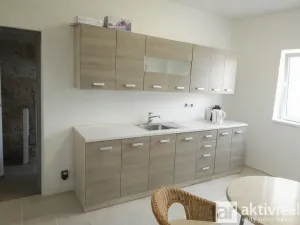 Prodej rodinného domu, Pesvice, 200 m2
